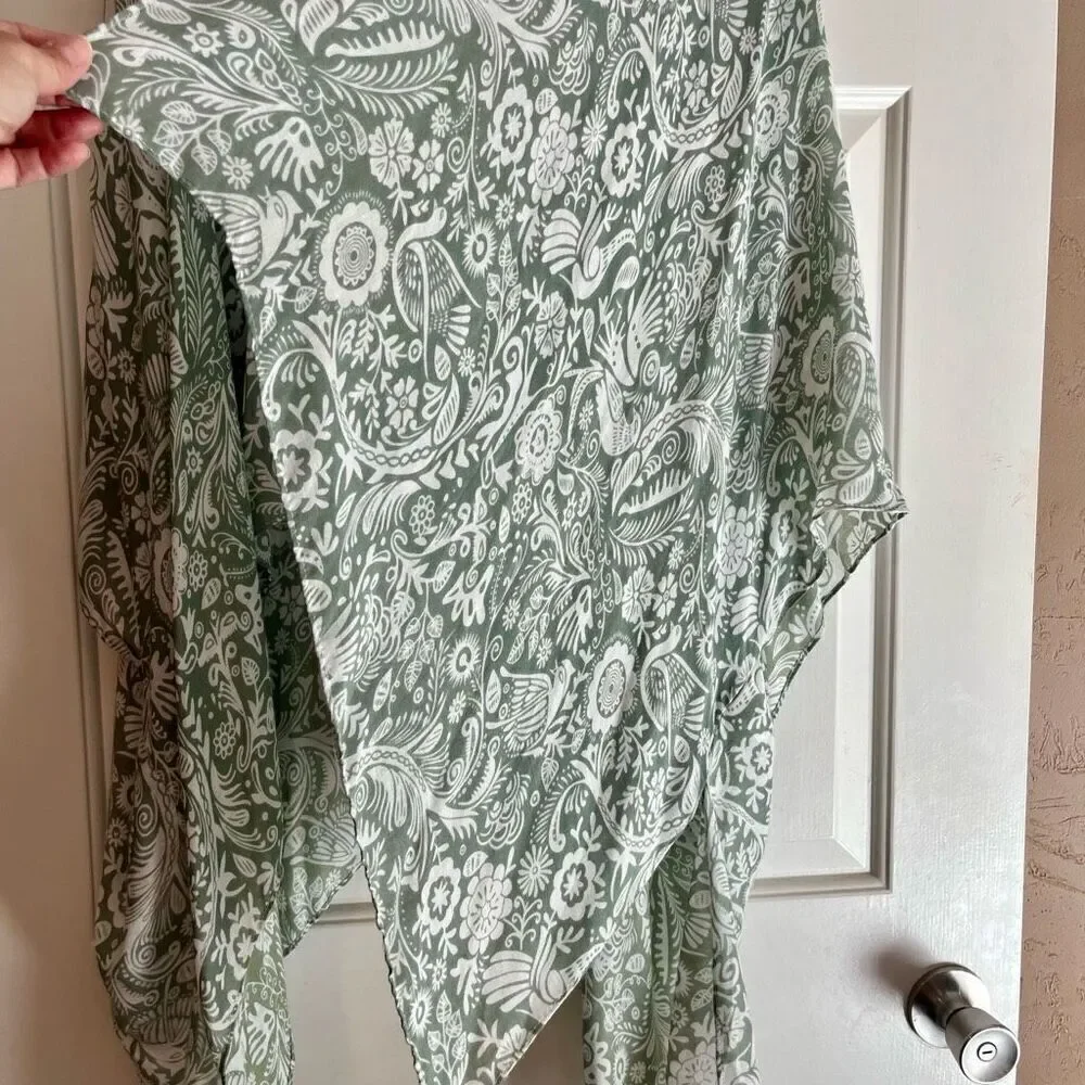 NWT Yak & Yeti Green Floral Thin Shawl Cardigan One Size